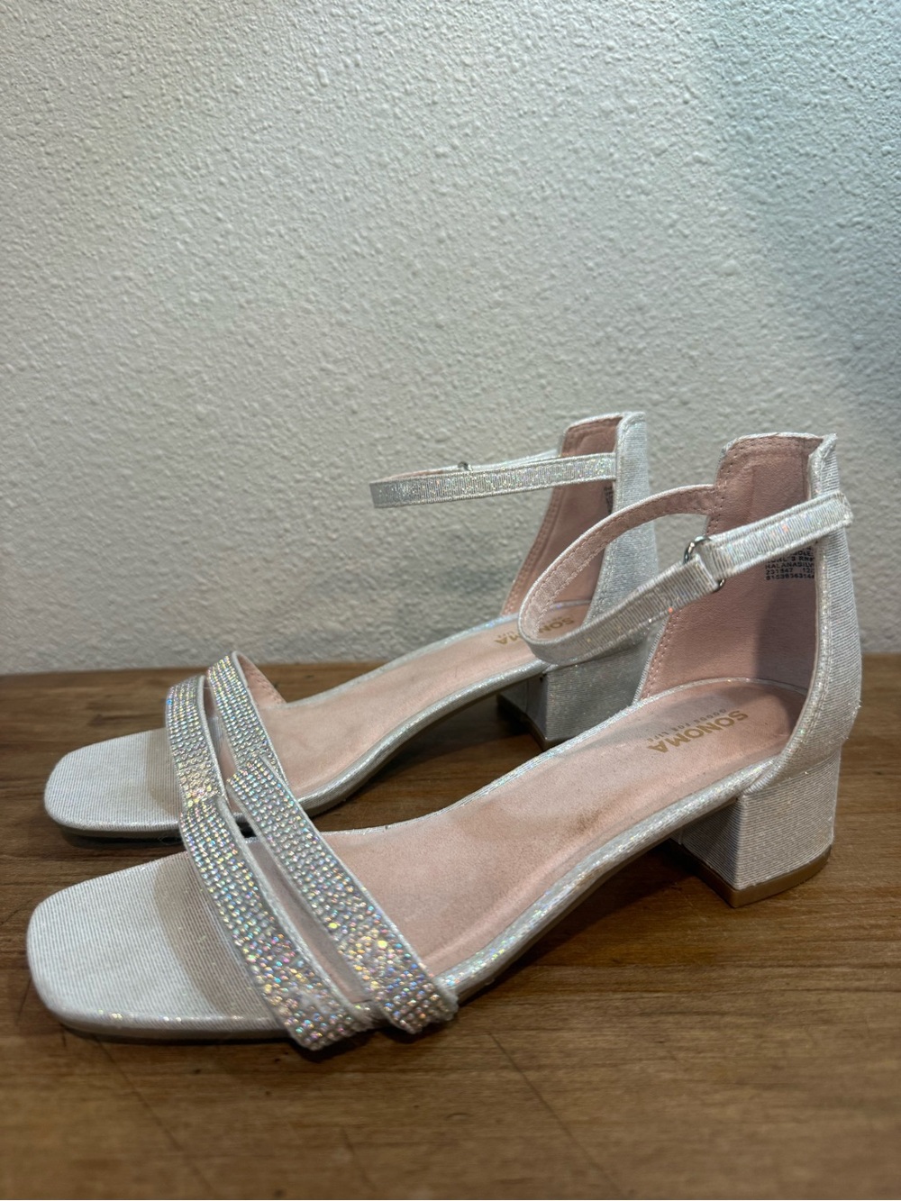 Sonoma Goods For Life Girls 4 Silver Rhinestone Glitter Block Heel Sandals